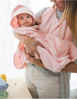 toalla delantal bebé rosa_petite marmotte