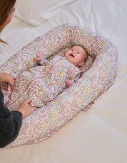 saco de dormir de bebé flores rosas - Petite Marmotte