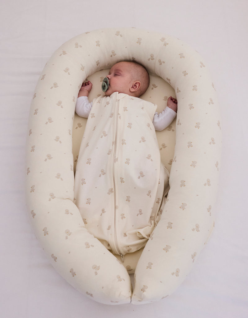 Nid douillet en coton bio, aide votre bébé à dormir