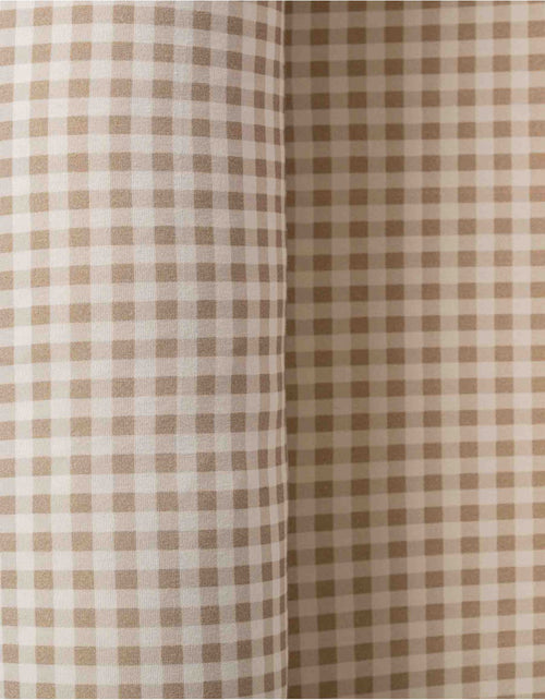 Tejido de algodón orgánico estampado Vichy Sand para nido de bebé.