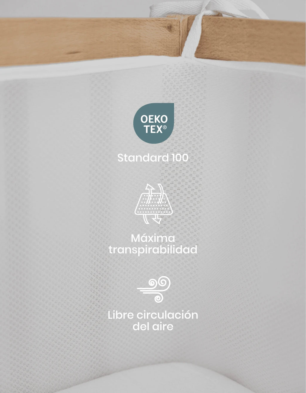 Detalle del protector de cuna Breath con tejido de malla 3D transpirable y libre circulación del aire para una mayor ventilación.
