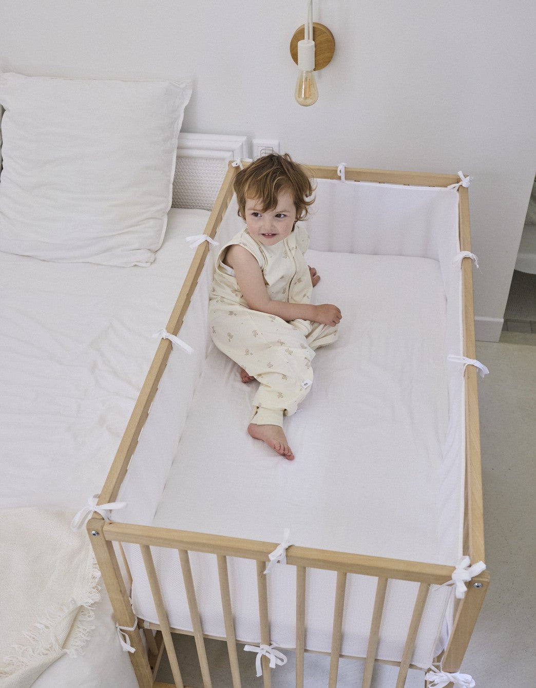 Breath crib bumper