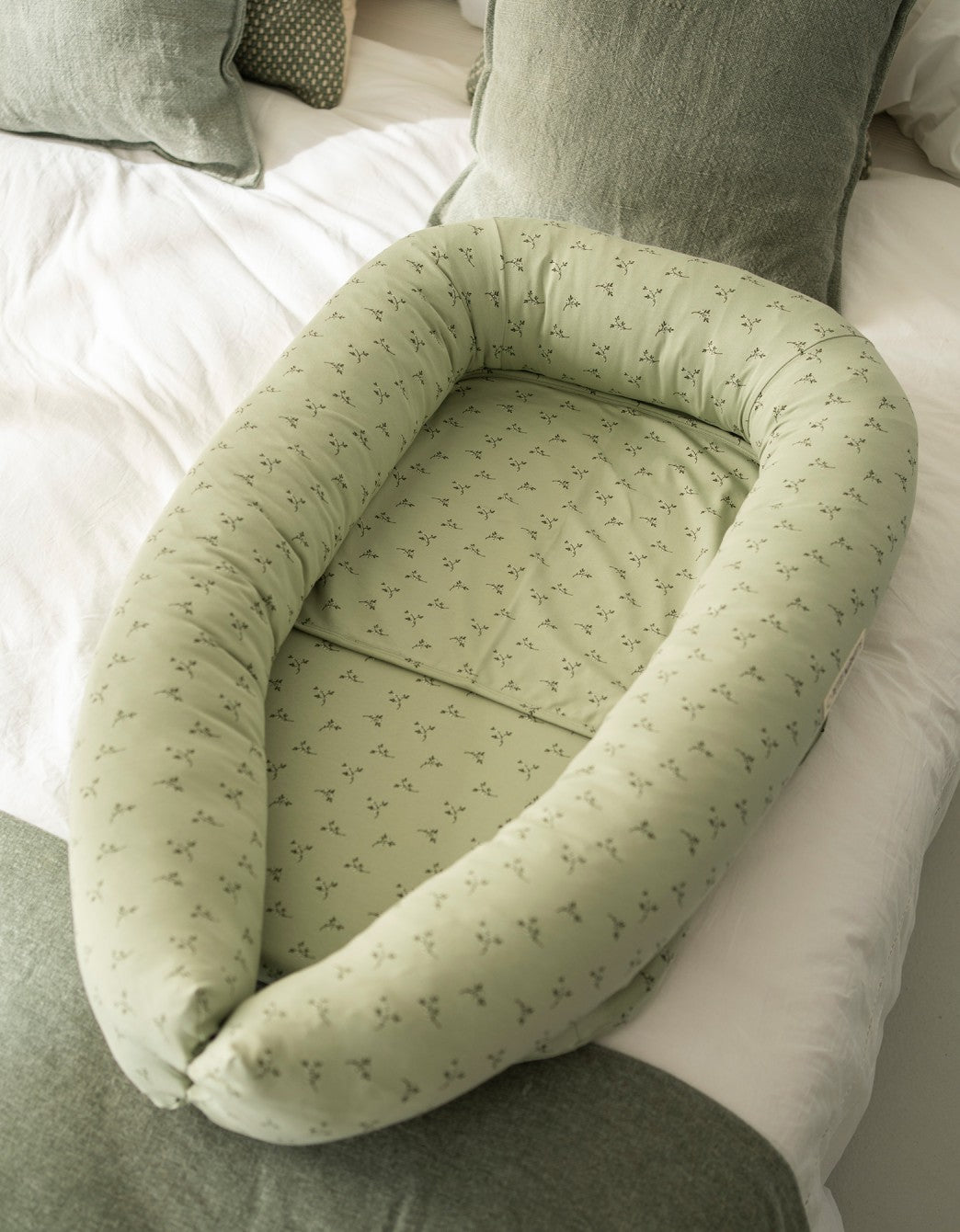Olive Bib Liner