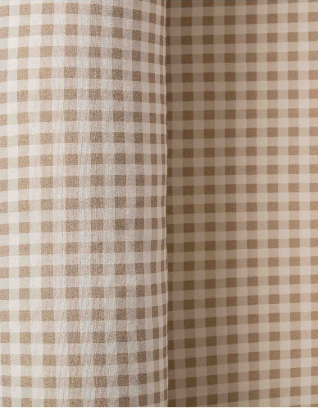 Detalle del tejido Vichy Sand en saco de dormir bebé TOG 0,5