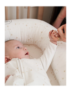 Bebé utilizando saco de dormir Stars TOG 2,5 de algodón orgánico